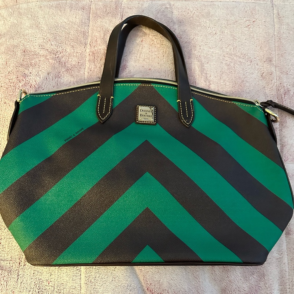 Dooney and Burke EUC Purse